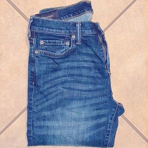 Abercrombie & Fitch Athletic Skinny Stretch Denim